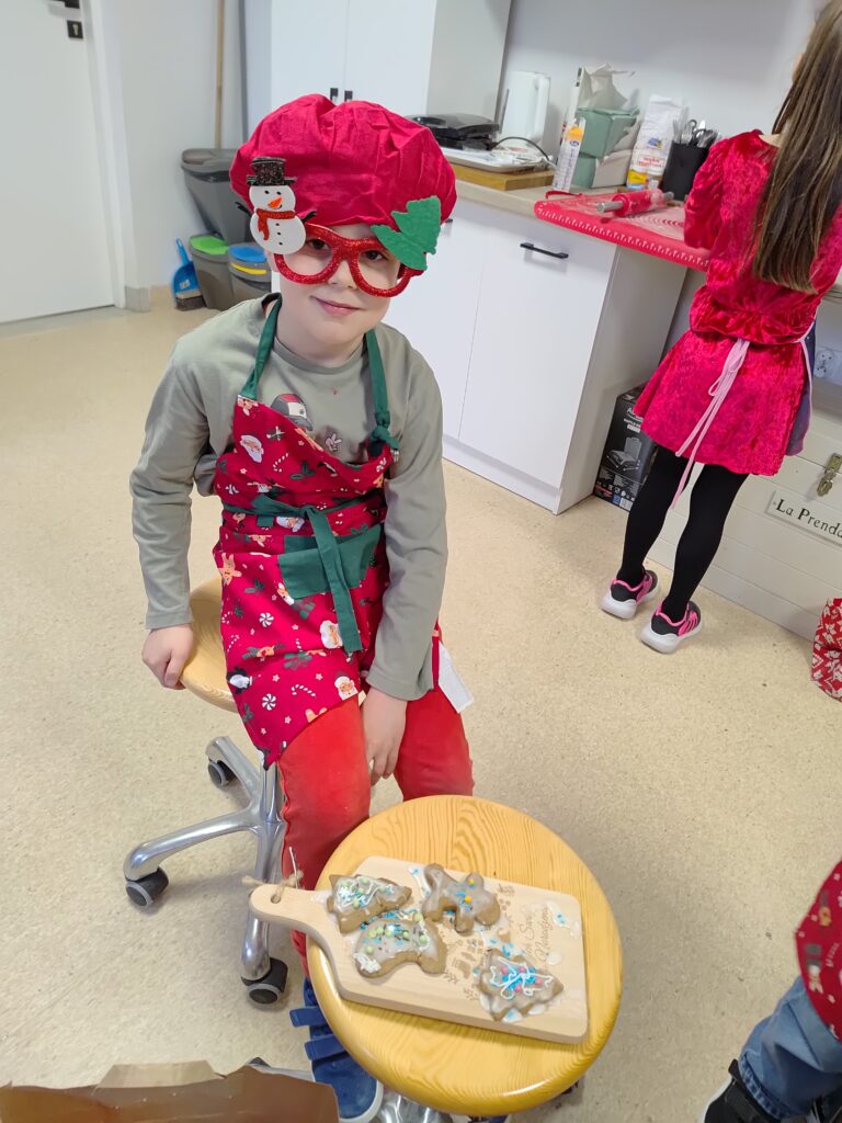 uczeń z pierniczkami 