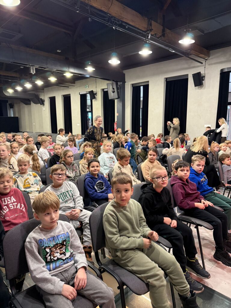 uczestnicy przedstawienia 