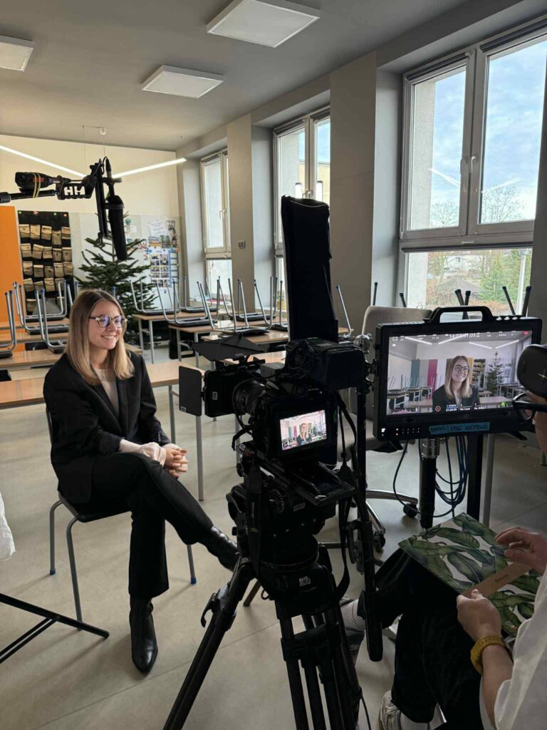 nauczyciel podczas wywiadu